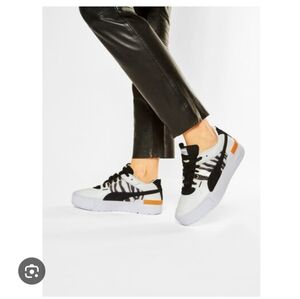 NTW Puma Cali Sport Women's Size 8 Sneakers - Black, White, and Orange